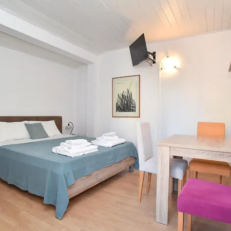 Milos Kaladjurdjevic Apartmán *